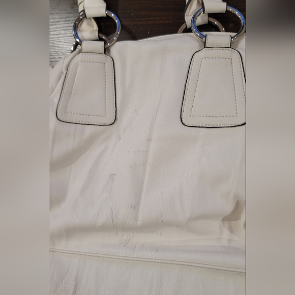 G by Guess Handbag - Picture 3 of 6